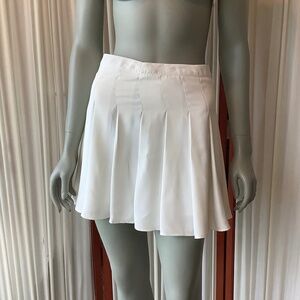 Bailey Rose Womans White Pleated Mini Skirt Size Medium